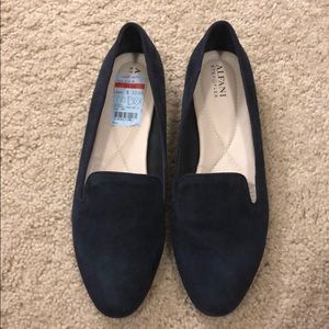 Alfani Suede Navy blue flats size 10